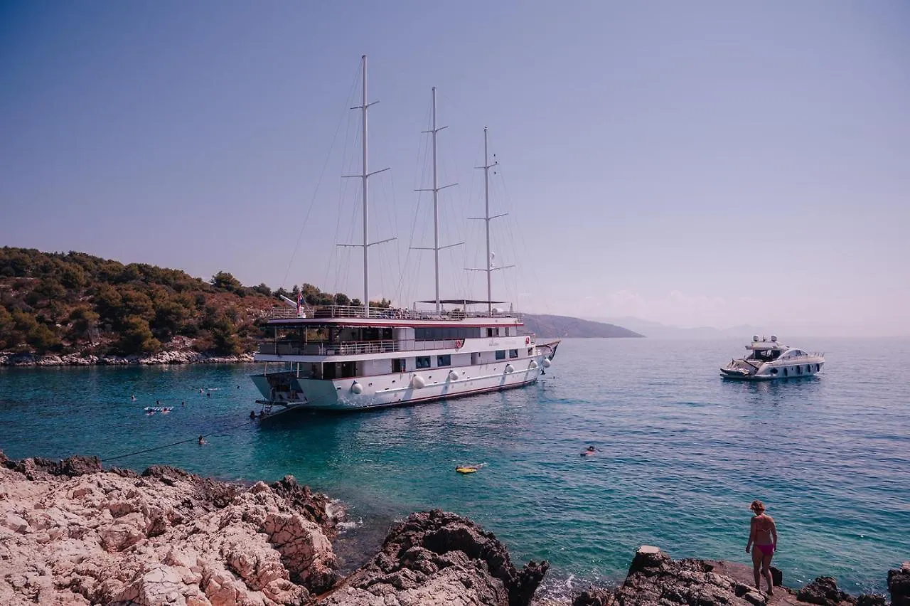 Apartment Apartmants Amor Donji Okrug  Croatia