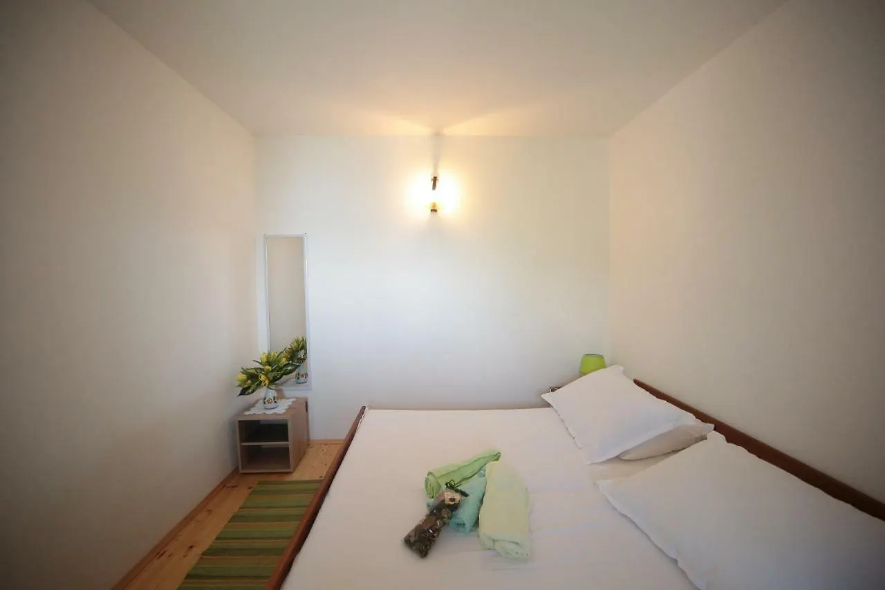 Apartment Apartmants Amor Donji Okrug  Croatia